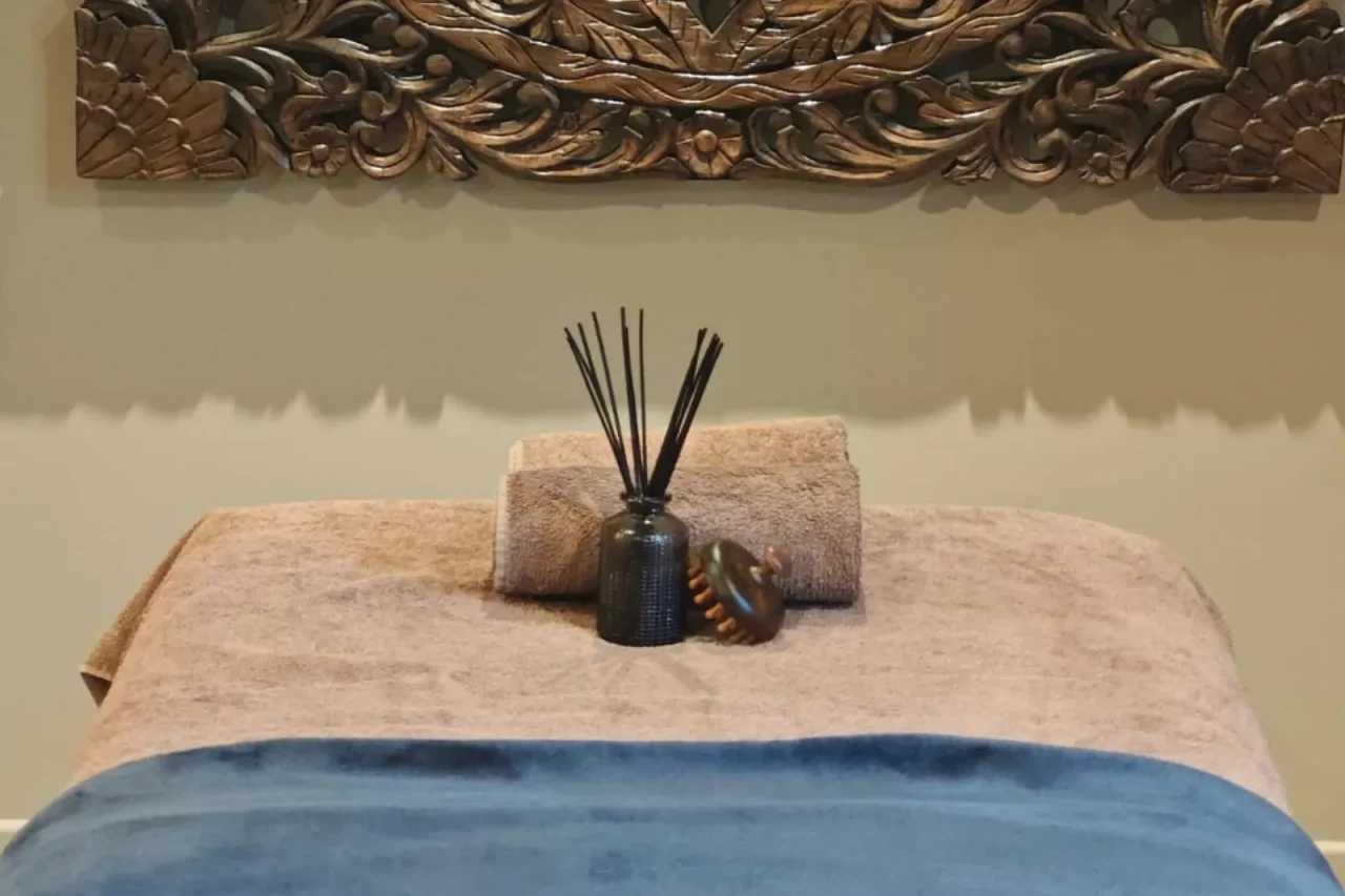 Table massage at Numa Zen, the private massages space at Numa House near Bordeaux